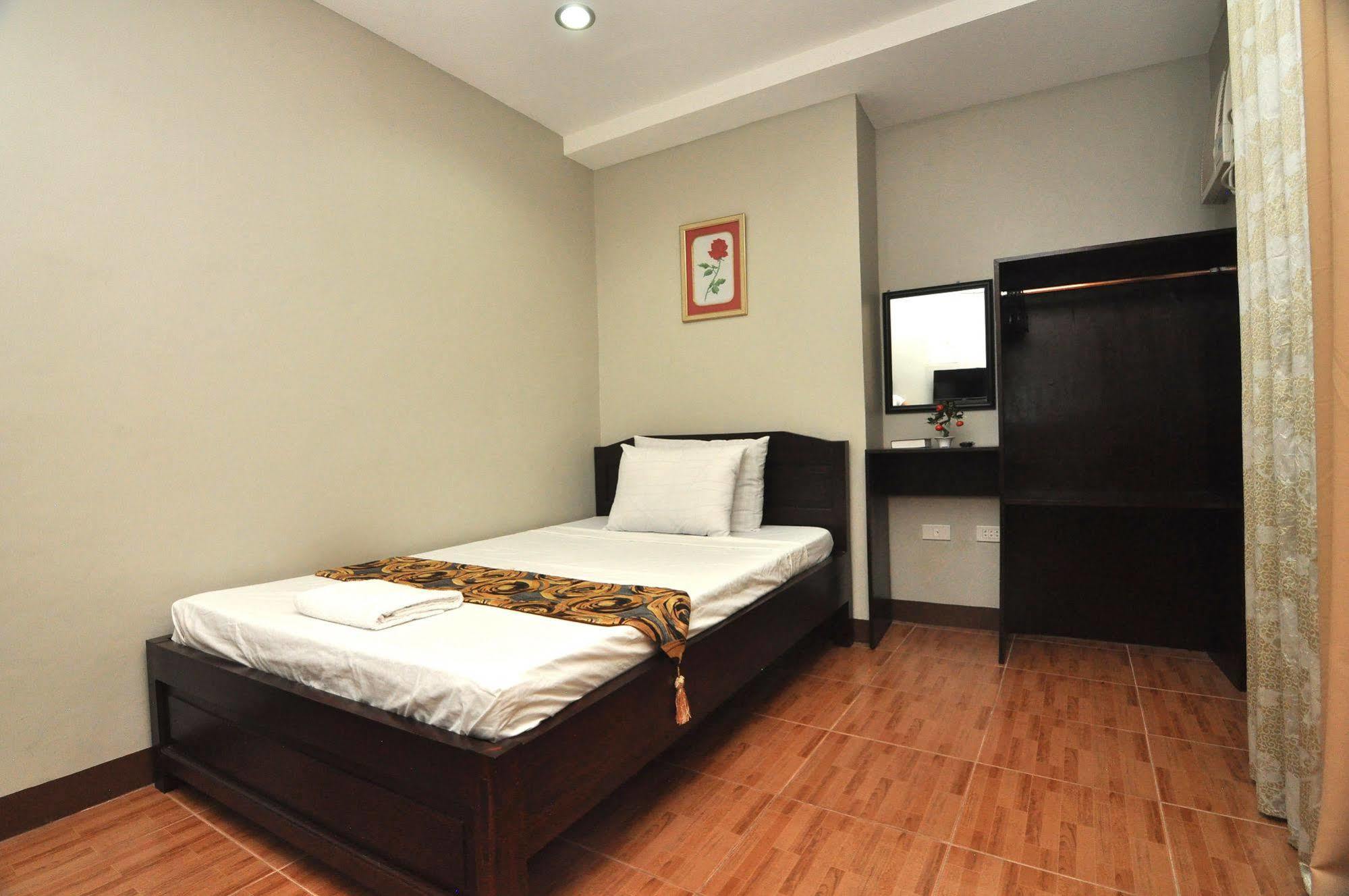 Harbour Gardens Tourist Inn Tagbilaran City Exteriör bild